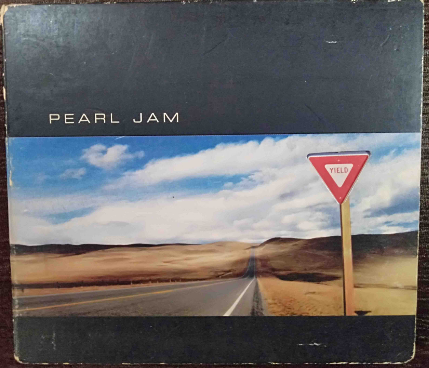 Pearl Jam - Yield (1998) Album Pre-Owned Sony Music, Epic Imported Audio CD
