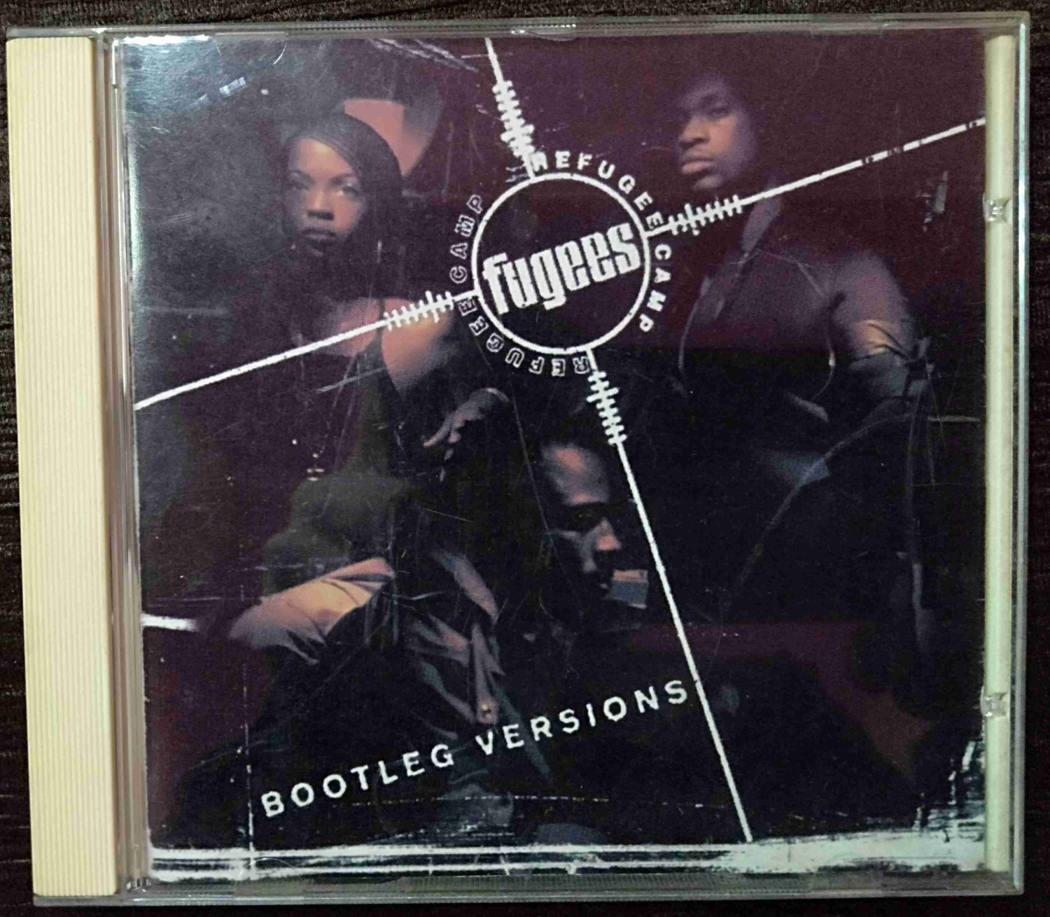 Fugees (Refugee Camp) - Bootleg Versions (1996) Compilation Pre-Owned Columbia, Sony Music Audio CD