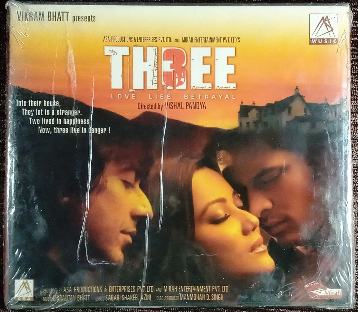 Three - Love Lies Betrayal (2009) Chirantan Bhatt Pre-Owned ASA Music Audio CD